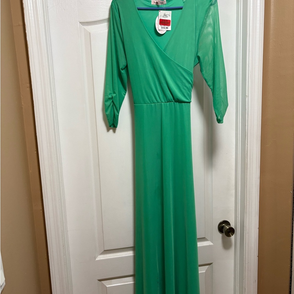 Elegant Green Maxi Dress